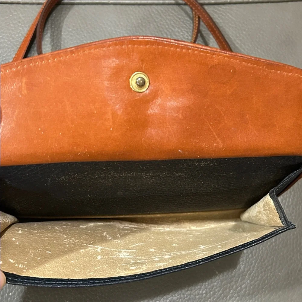 Vintage Dooney & Bourke All-Weather Leather Zip Along Crossbody Wallet - Picture 7 of 16